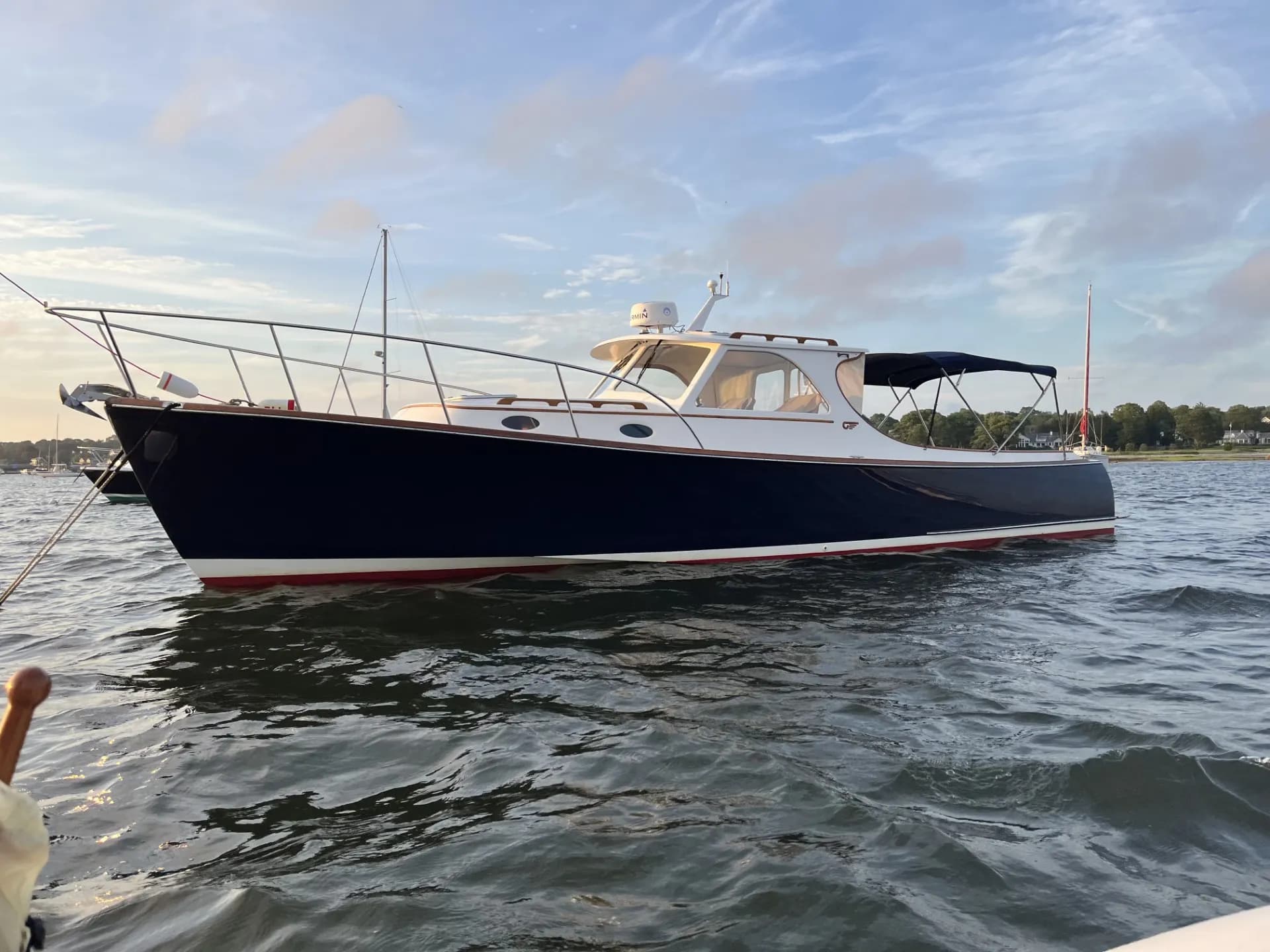 Reverie, a 36' Hinckley Picnic Boat, underway